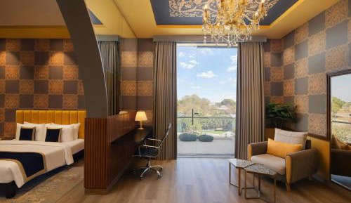 Fern Classic Premium One-Bedroom King Suite with Garden View