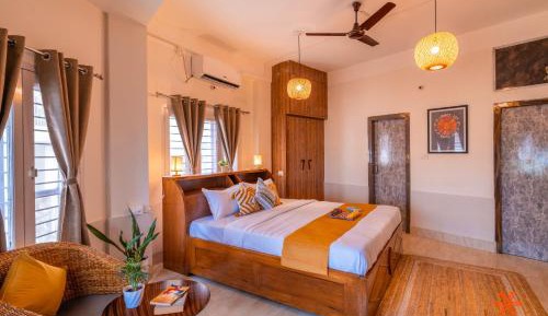 Superior Room (with shared balcony)