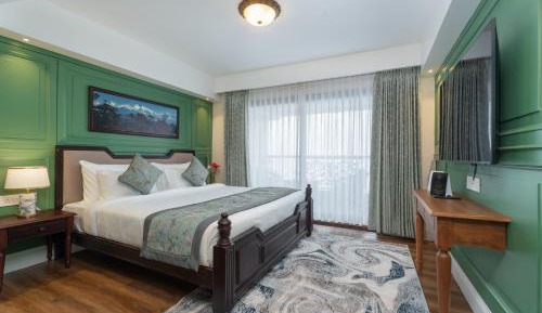 Deluxe Double Room with Balcony