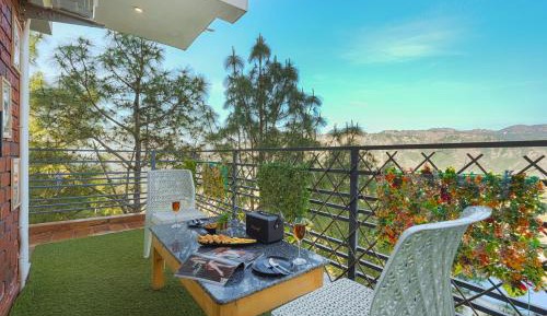 Apartment with Balcony