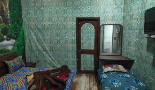 Economy Triple Room