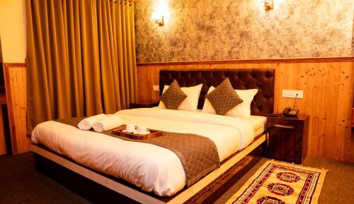 Triple Room with Mountain View