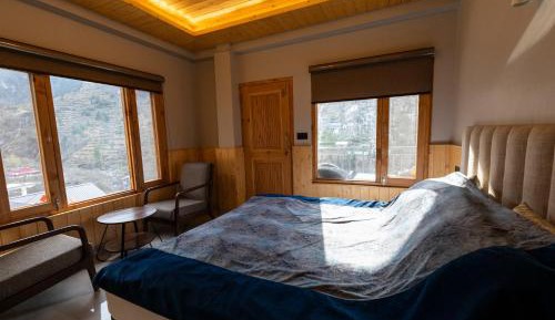 Double Room with Mountain View