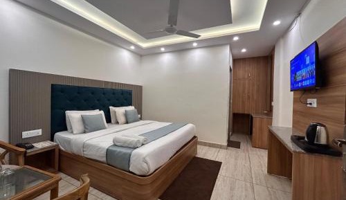Queen Room
