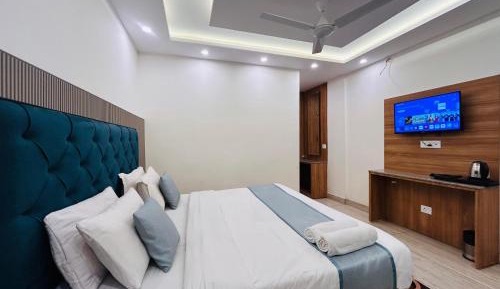 Queen Room