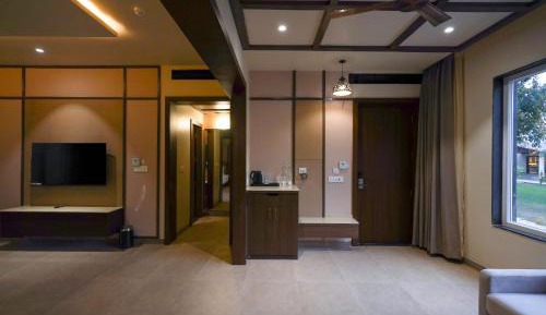 Suite with Mountain View