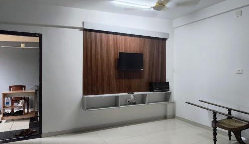Three-Bedroom Apartment with Balcony