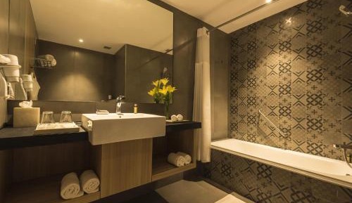 Heritage Suite with Complimentary Indian afternoon Tea @Alfresco ,20% off on Food & Soft Beverage & SPA, Early Check-in & Late Check-out (Subject to Availability) and Happy Hours 1+1 on IMFL at Silk Bar/Galleria