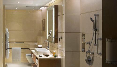 Deluxe King Room, INR 500 Hotel Credit per room per night