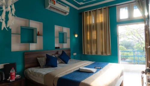 Deluxe Double Room with Balcony