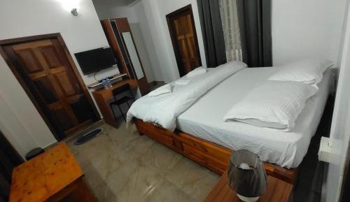Queen Room