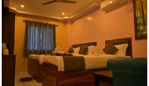 Deluxe King Suite