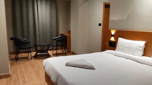 Queen Room