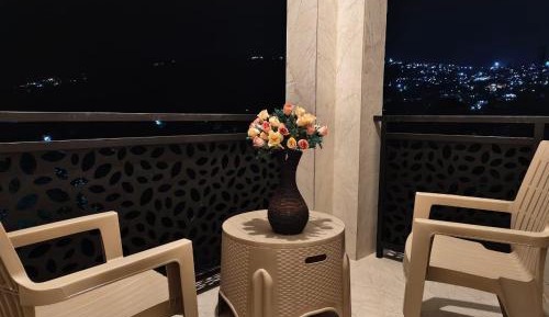 Studio with Balcony