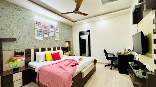 Three-Bedroom Superior Apartment