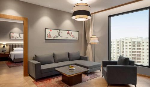 Ranchi Signature Suite with Bathtub