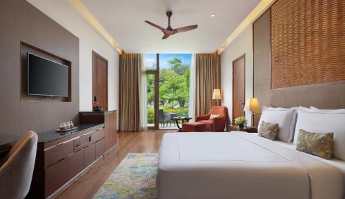 Grand Luxury Room with sit out - King Bed
