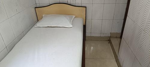 Budget Single Room