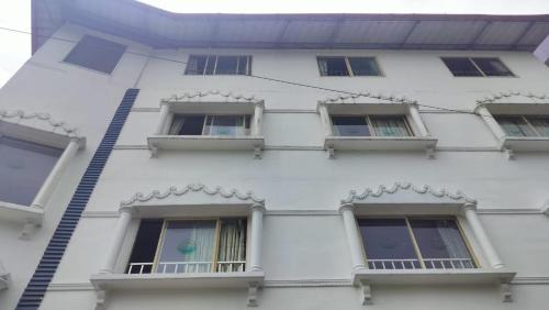Mixed Dormitory Room