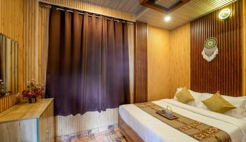 Deluxe Family Room