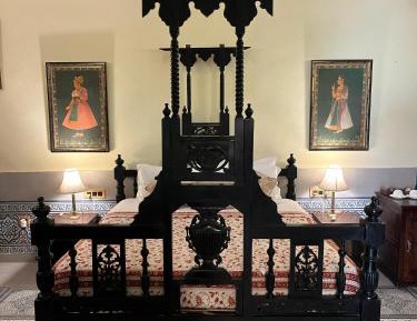 Banswara Premium Suite with Free Pick Up on Arrival from Airport + Private Tour of Bissau Palace 