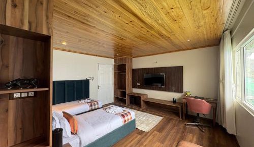 Family Room with Mountain View