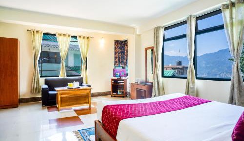 King Room with Mountain View