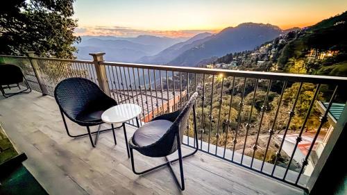 Pine Forest View suite 1 Bedroom with Private Balcony