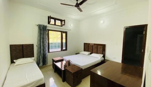 Triple Room with Private Bathroom