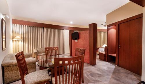Deluxe Suite