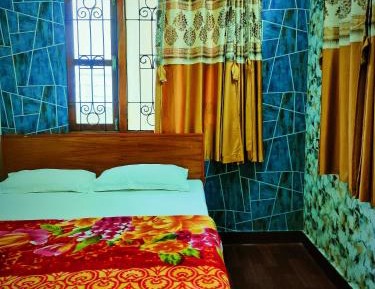 Deluxe Queen Suite