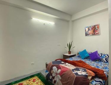 Large Single Room