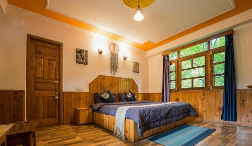 Deluxe Double Room with Balcony