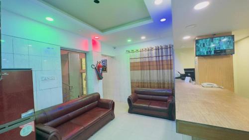 Single Room with Private Bathroom