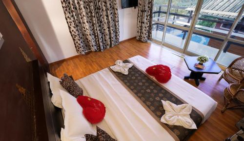 Junior Suite with Balcony