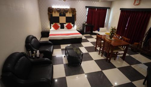 Suite with City View
