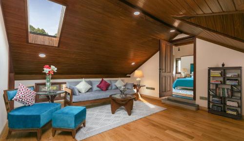 Suite with Mountain View