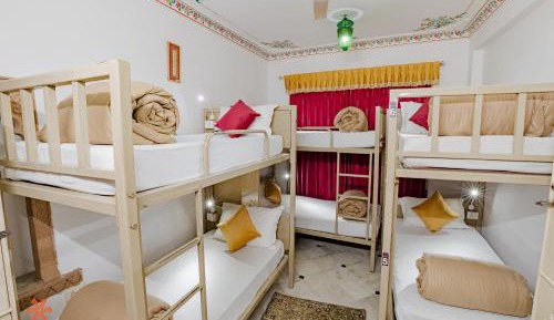 Bed in 6-Bed Mixed Dormitory Room