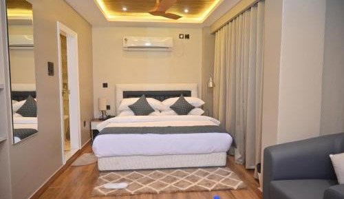 Standard King Room