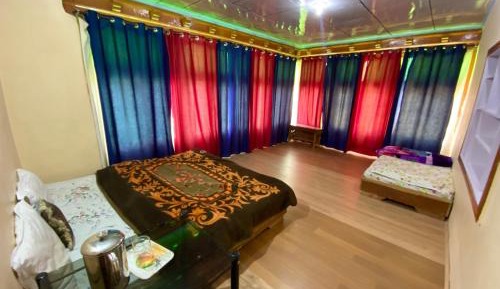 Double Room with Shared Bathroom