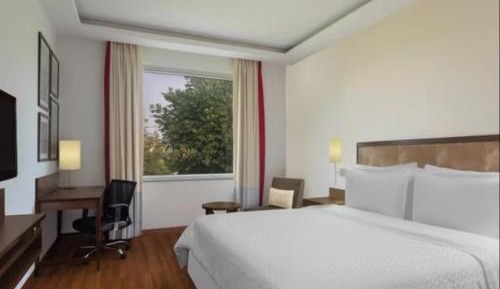 Premier Room 