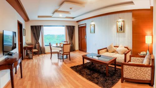 Luxury Suite