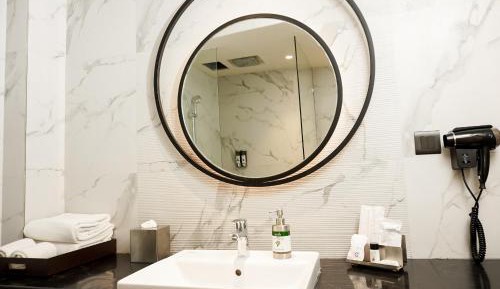 Executive King Room - Premium Wing with 20% discount on Food, Spa, Beverages and Laundry | 1+1 IMFL from 3pm to 7pm