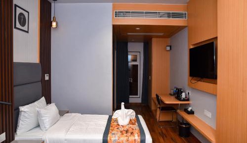 Deluxe Double or Twin Room