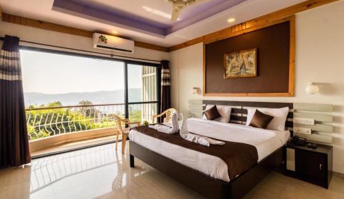 Executive Valley View Room 