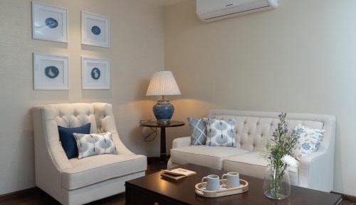 Suite with Mountain View