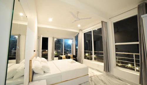 King Suite with Balcony