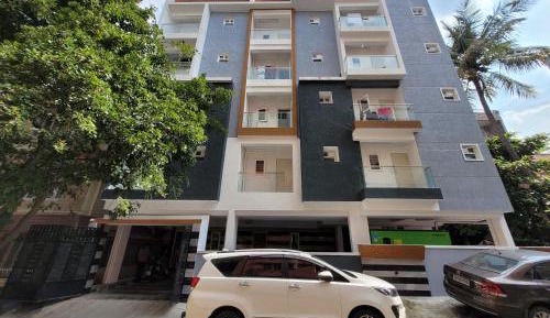 Apartment with Balcony