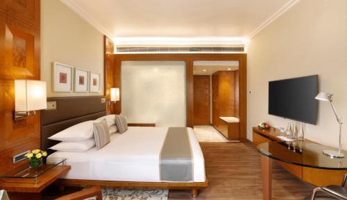 King Room with Pool View
