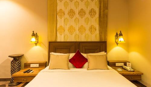 Luxury Double or Twin Room: Free welcome drink,  Free parking/ Free valet parking, Free room upgrade (subject to availability), Early check-in (subject to availability), Late check-out (subject to availability), 20% off food and beverage